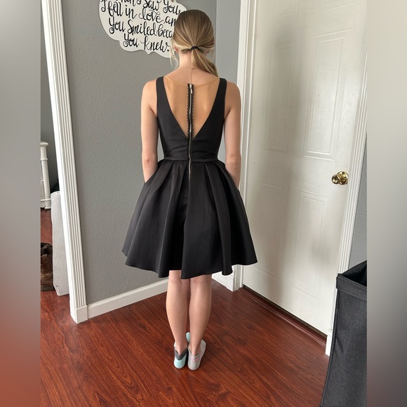 Homecoming/formal dress - Picture 2 of 3